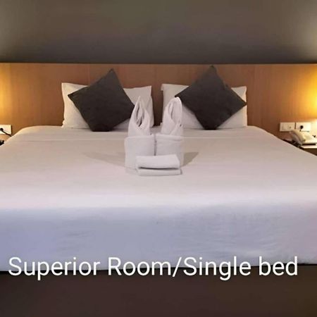S Tara Grand Hotel Surat Thani Luaran gambar