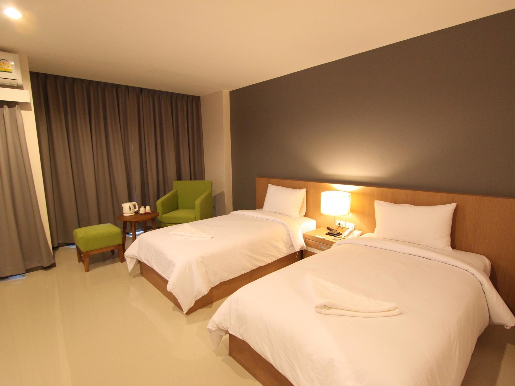 S Tara Grand Hotel Surat Thani Luaran gambar