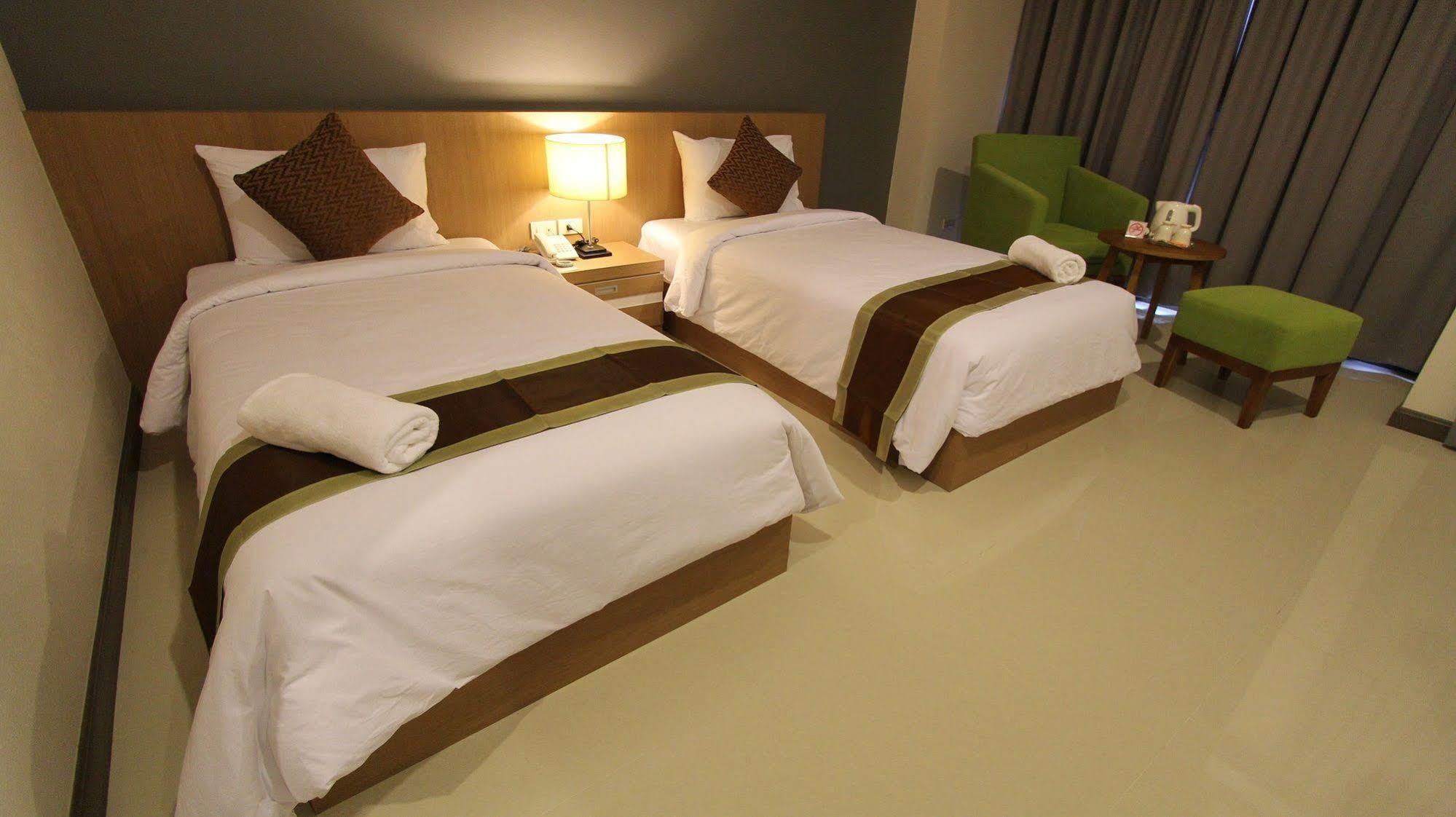 S Tara Grand Hotel Surat Thani Luaran gambar
